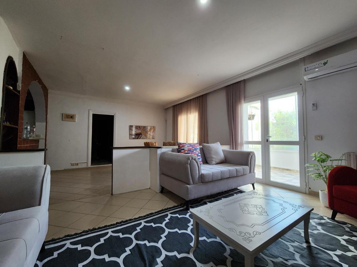 Duplex Bien Equipe Securise Avec Jardin Et Veranda La Marsa Buitenkant foto