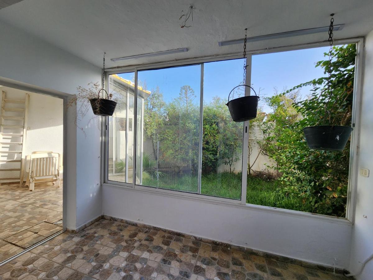 Duplex Bien Equipe Securise Avec Jardin Et Veranda La Marsa Buitenkant foto