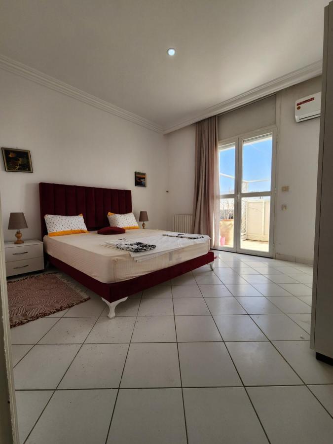 Duplex Bien Equipe Securise Avec Jardin Et Veranda La Marsa Buitenkant foto