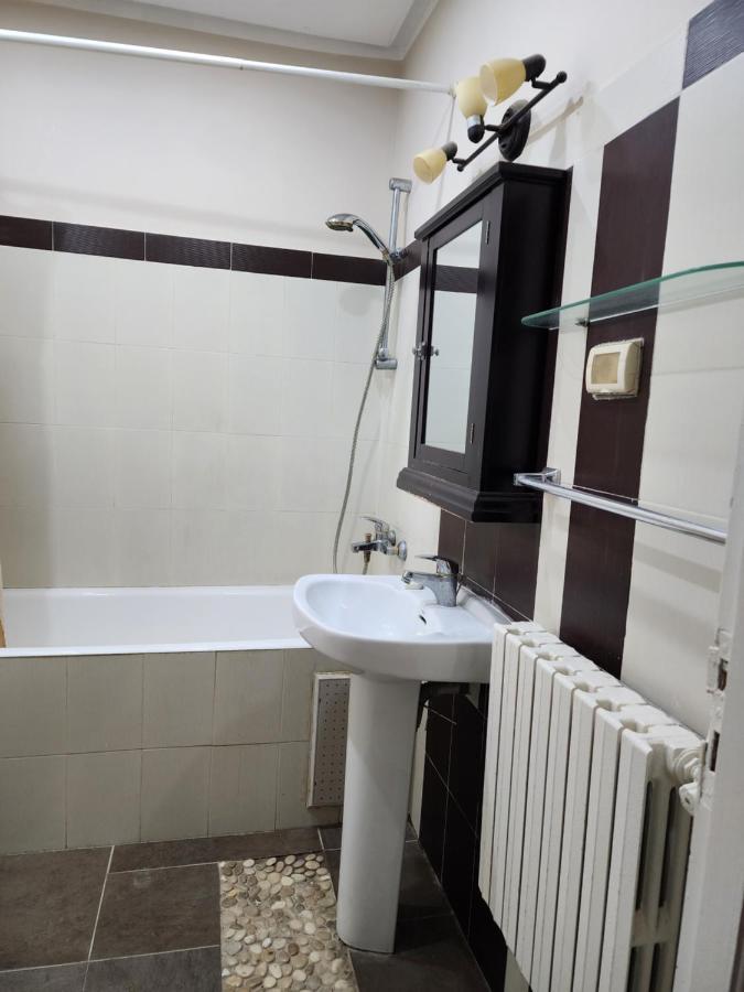 Duplex Bien Equipe Securise Avec Jardin Et Veranda La Marsa Buitenkant foto