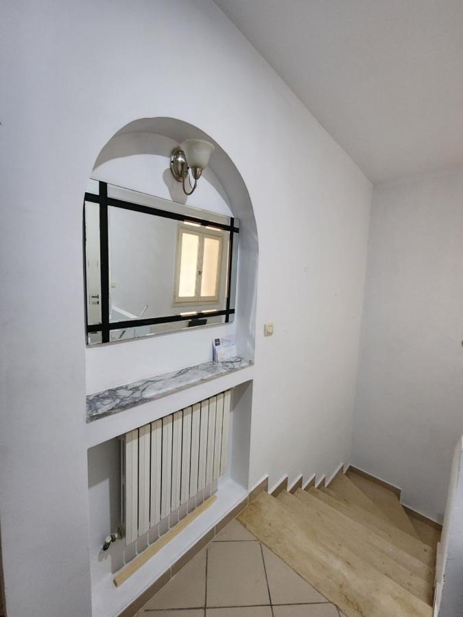 Duplex Bien Equipe Securise Avec Jardin Et Veranda La Marsa Buitenkant foto