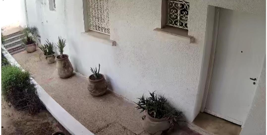 Duplex Bien Equipe Securise Avec Jardin Et Veranda La Marsa Buitenkant foto